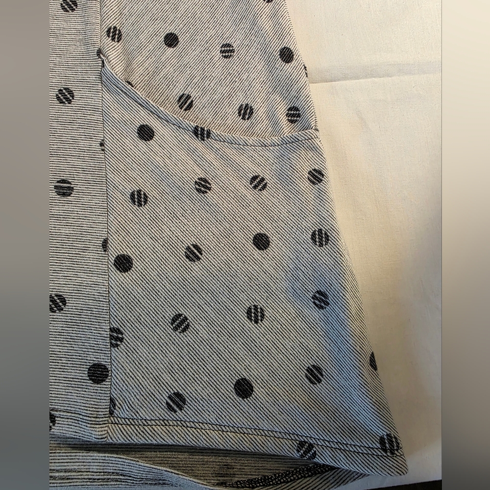 Chico's Weekends Gray Black Polka Dot Women's Top With Pockets XL EUC - Picture 6 of 10